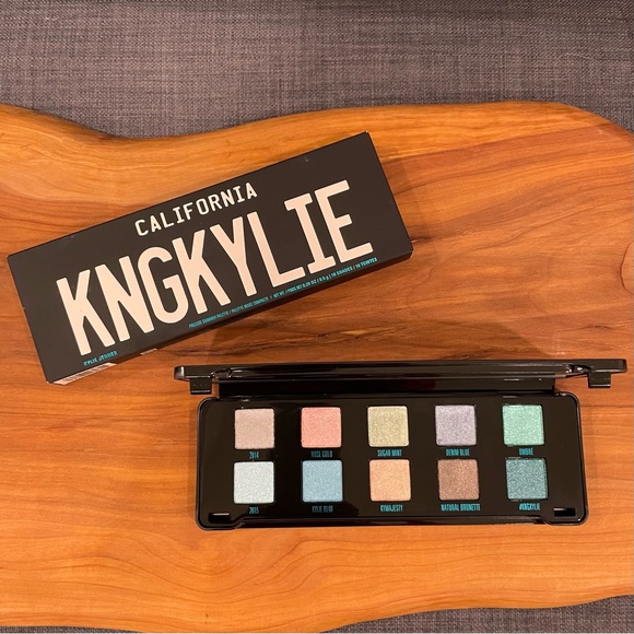 KING KYLIE Eyeshadow Palette Limited Edition Anniversary Collection - 10 Shades - Picture 3 of 16